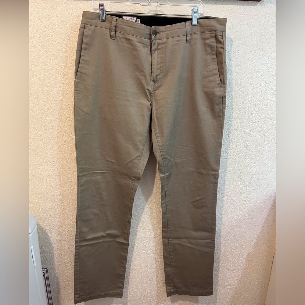 Volcom Tan Chinos Classic Fit Cotton Blend.